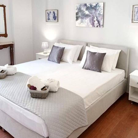 Natasha'S Apartment Corfu Town Екстер'єр фото
